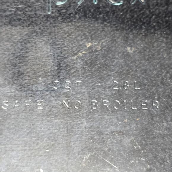 Pyrex 3 Quart Oblong Baking Dish + Metal Wicker Evergreen Tree Serve Ware Tray - Picture 9 of 10